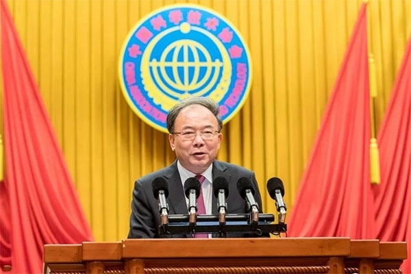 省委常委、市委書(shū)記李小敏在開(kāi)幕式上講話