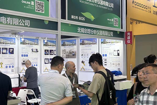 為客戶介紹我司優(yōu)質(zhì)產(chǎn)品